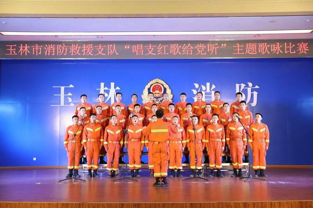 双人跨栏赛跑